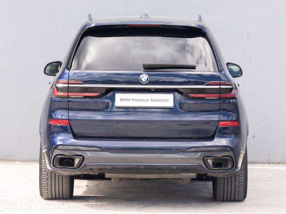 BMW X7 - 7