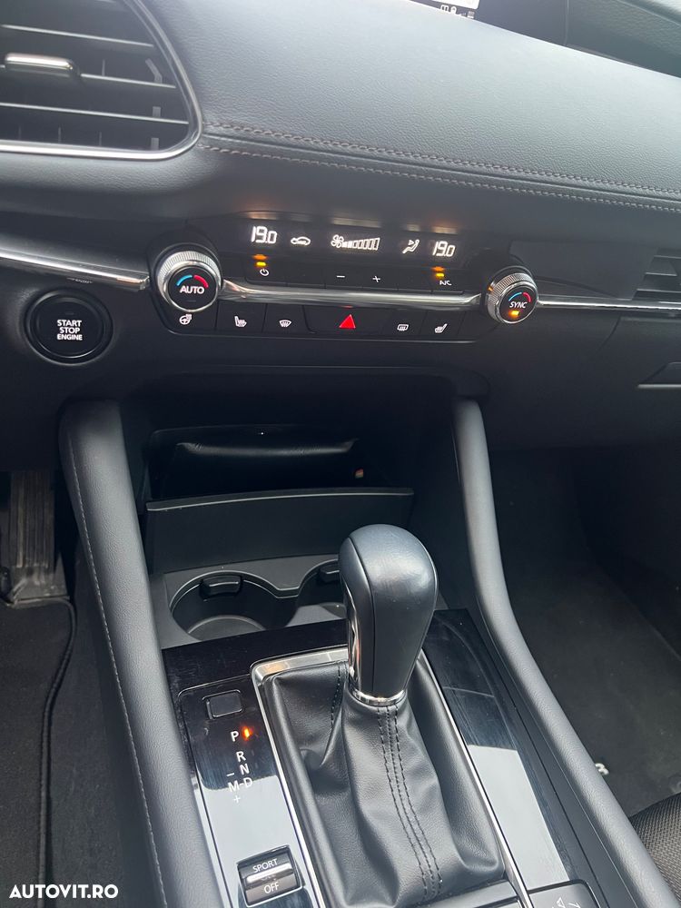 Mazda 3 G150 AT MHEV Plus - 8