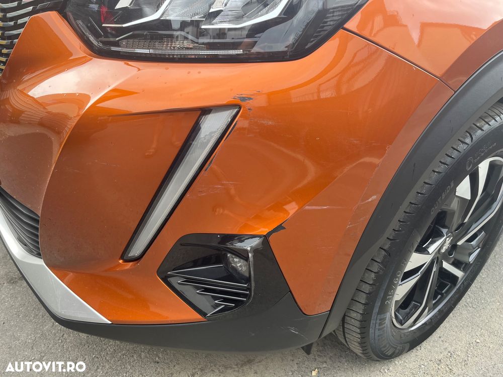 Peugeot 2008 1.2 L PureTech STT EAT8 Allure - 13
