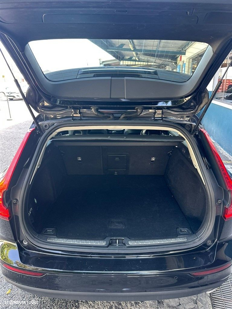 Volvo V60 2.0 D3 Momentum Geartronic - 5