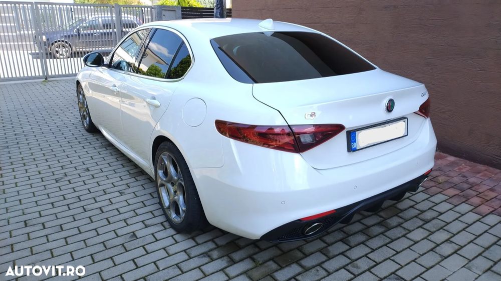 Alfa Romeo Giulia - 4