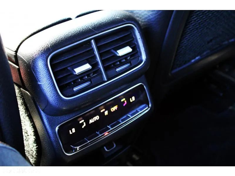 Mercedes-Benz GLE 300 d 4-Matic - 28