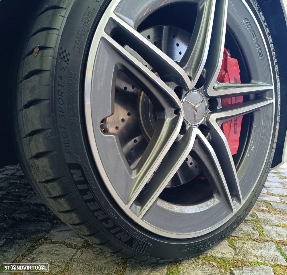 Mercedes-Benz A 45 AMG S 4Matic+ - 17