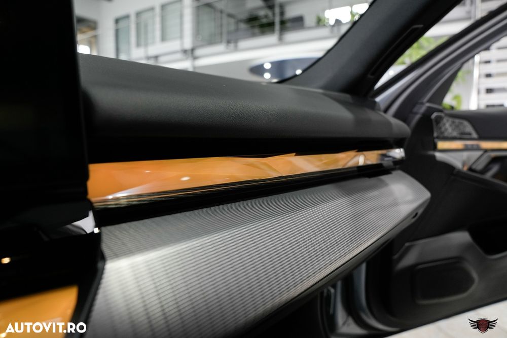 BMW Seria 5 520i AT MHEV - 16