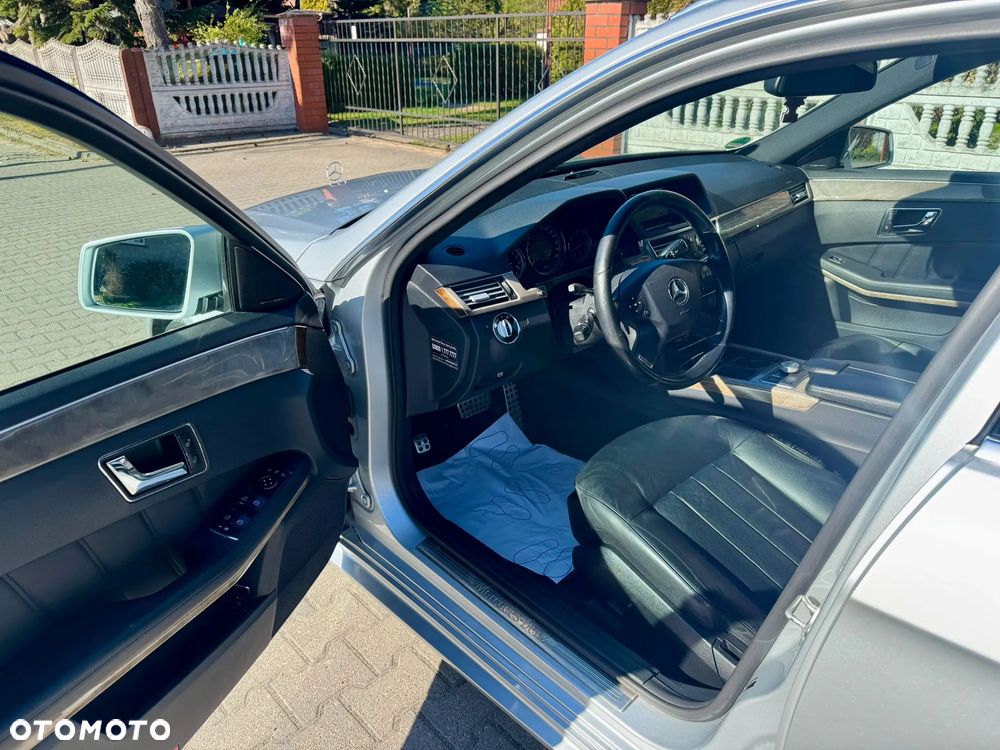Mercedes-Benz Klasa E 350 CDI DPF BlueEFFICIENCY 7G-TRONIC Elegance - 11