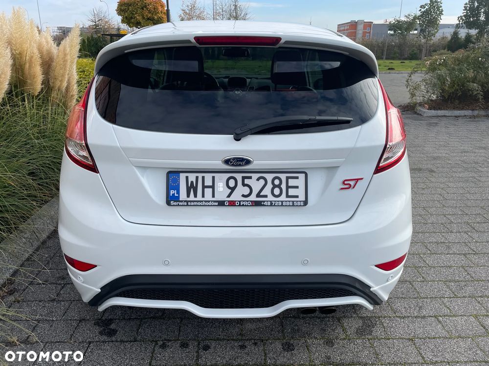 Ford Fiesta 1.6 EcoBoost ST - 6