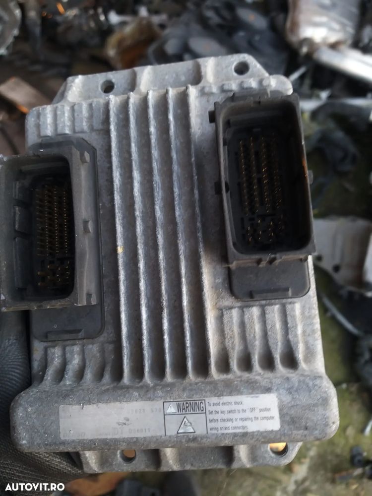 Calculator ECU cod: 8980215701 pentru Opel Corsa C 1.7 CDTI - 1