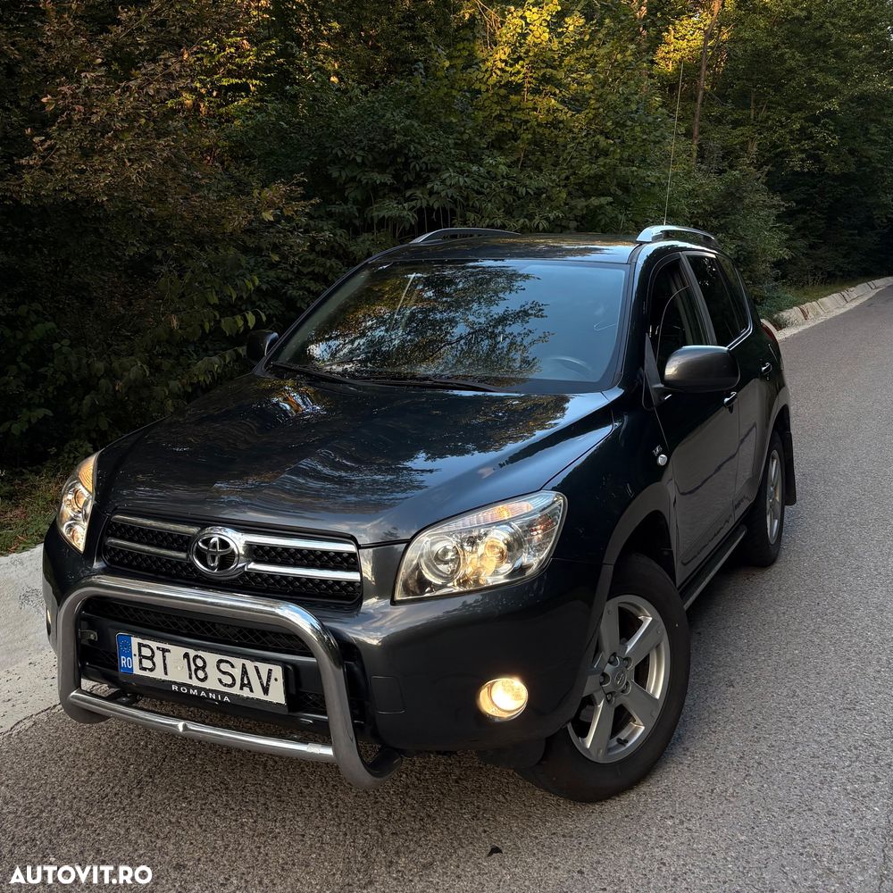 Toyota RAV4 2.2 D-4D Executive - 1