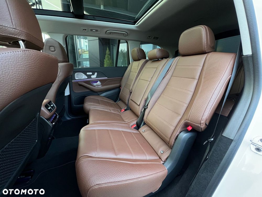 Mercedes-Benz GLS - 11