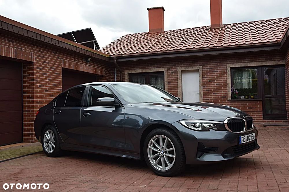 BMW Seria 3 318d Sport Line - 5
