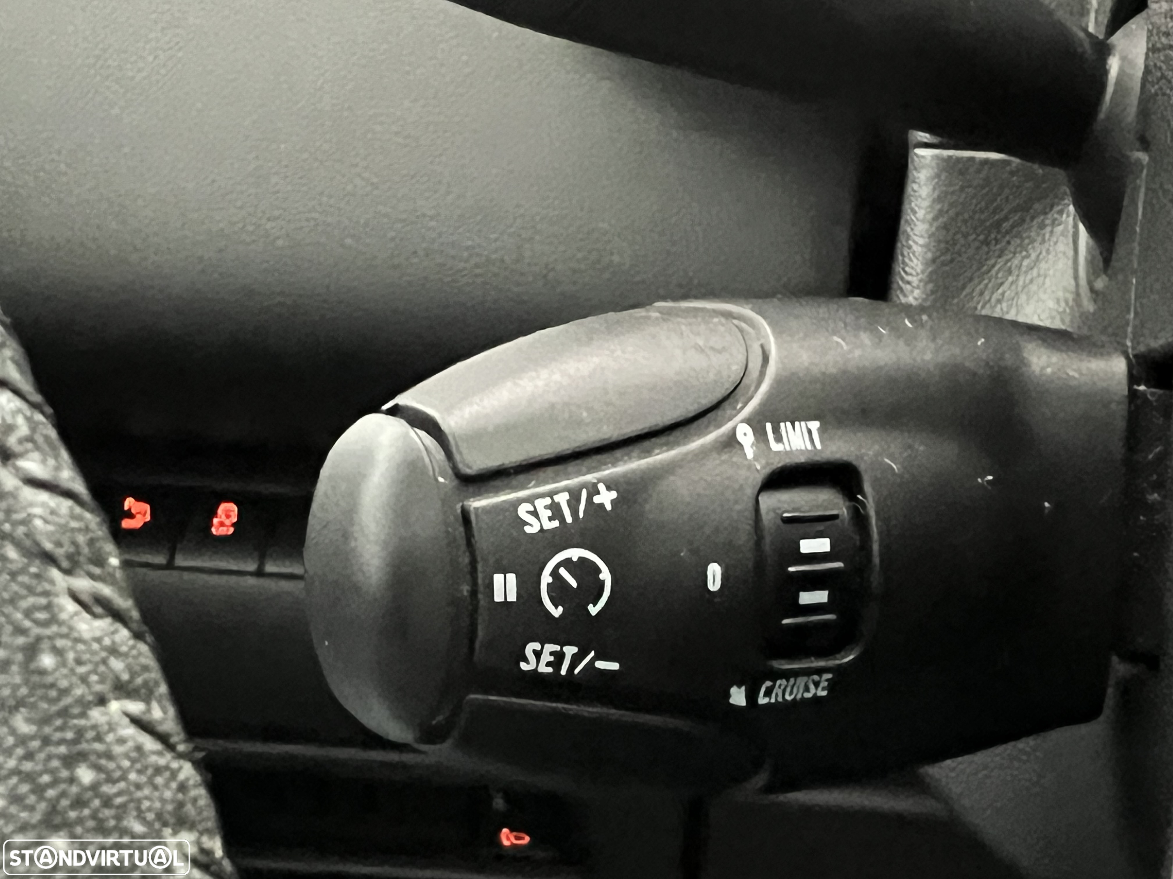 Peugeot 3008 1.6 HDi Allure - 19