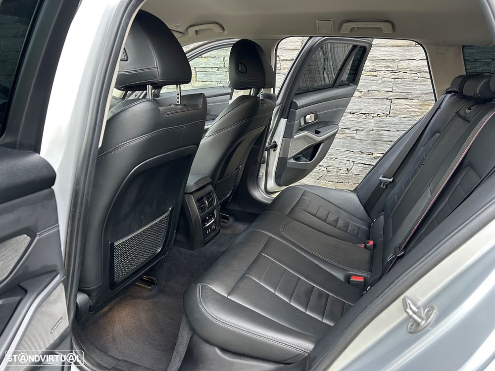 BMW 320 d Line Sport - 16