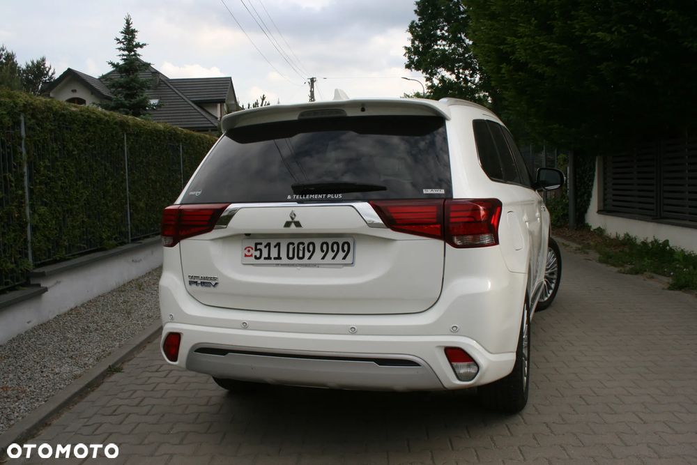 Mitsubishi Outlander - 6