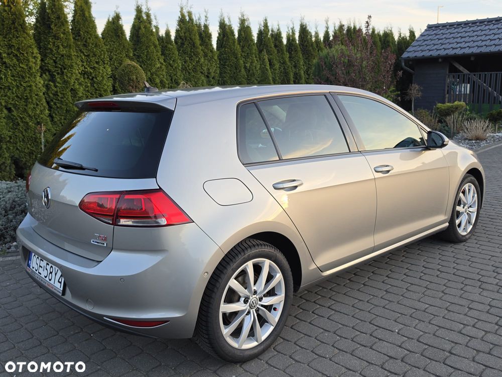 Volkswagen Golf - 6