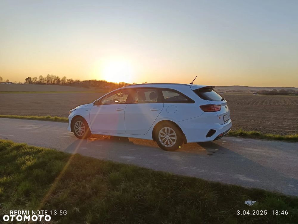 Kia Ceed - 4