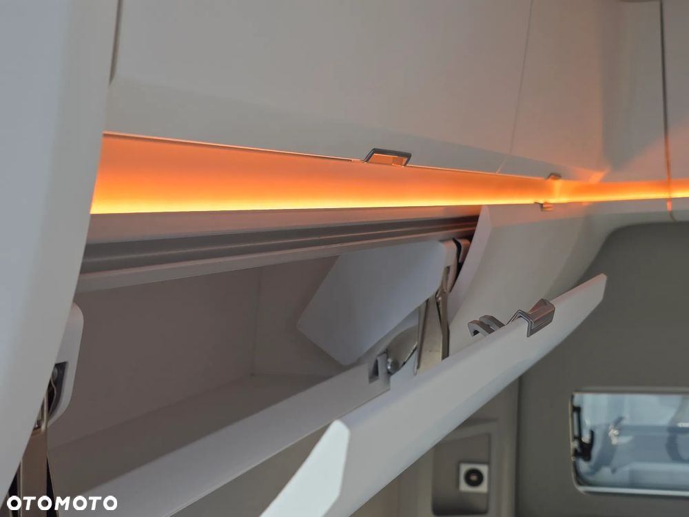 Volkswagen Grand California - 15