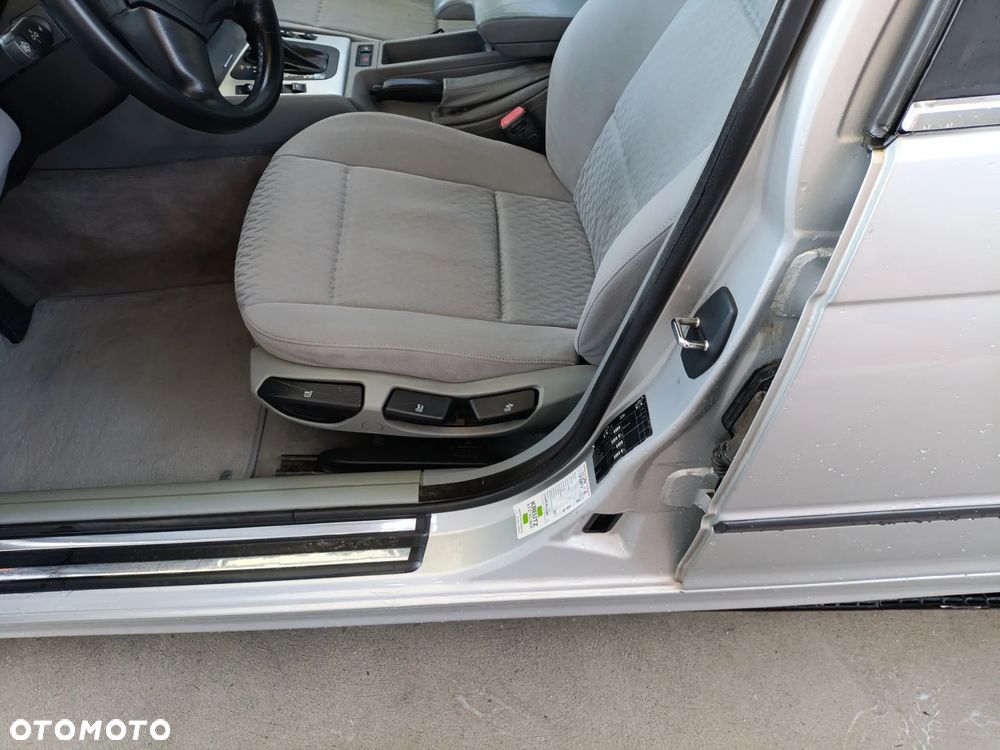 BMW Seria 3 - 33