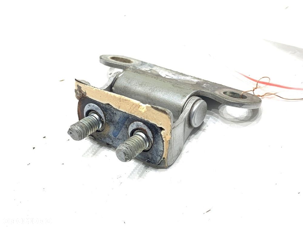 ZAWIAS KLAPY PRAWY TYŁ  TOYOTA AURIS (_E18_) 2012 - 2018 1.6 (ZRE181_, ZRE185_) 97 kW [132 KM] - 1