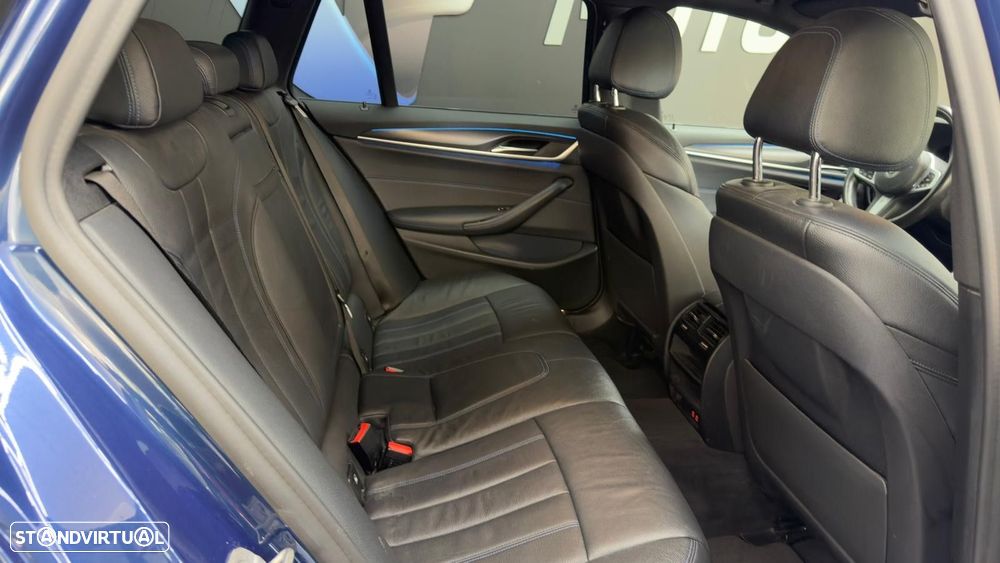 BMW 530 e Pack Desportivo M - 58