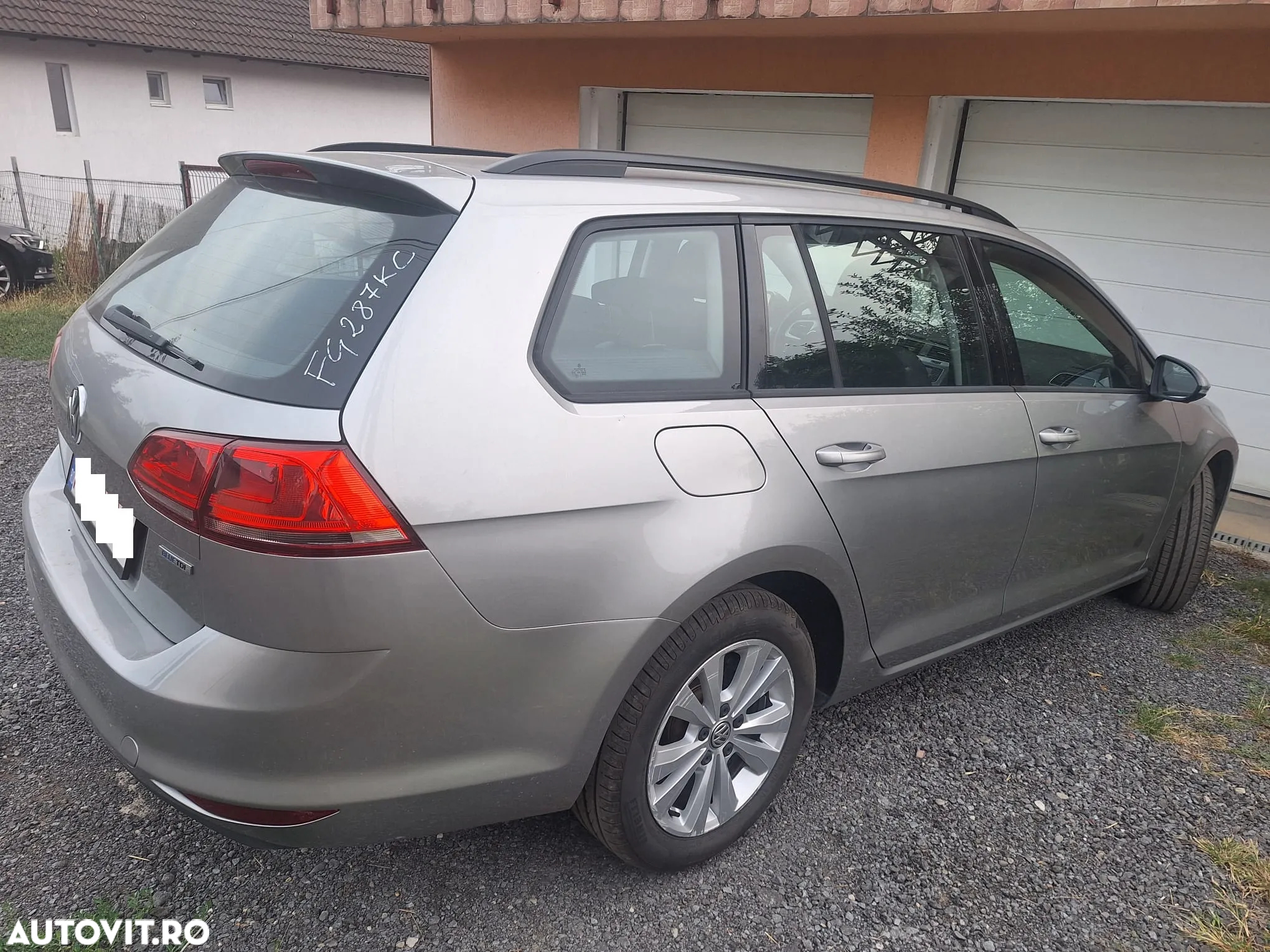 Volkswagen Golf - 3