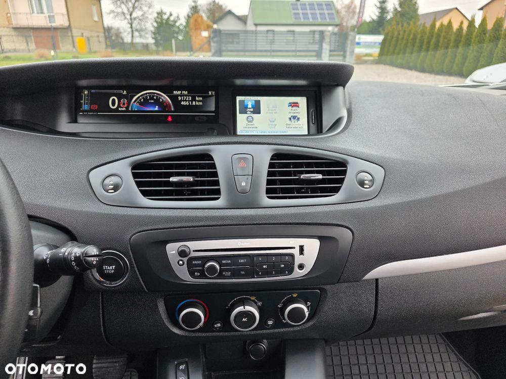 Renault Scenic 1.6 16V 110 TomTom Edition - 9
