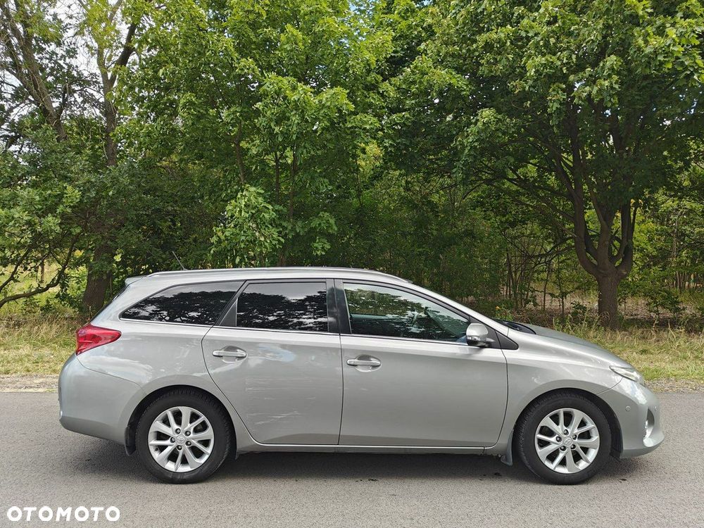 Toyota Auris - 8