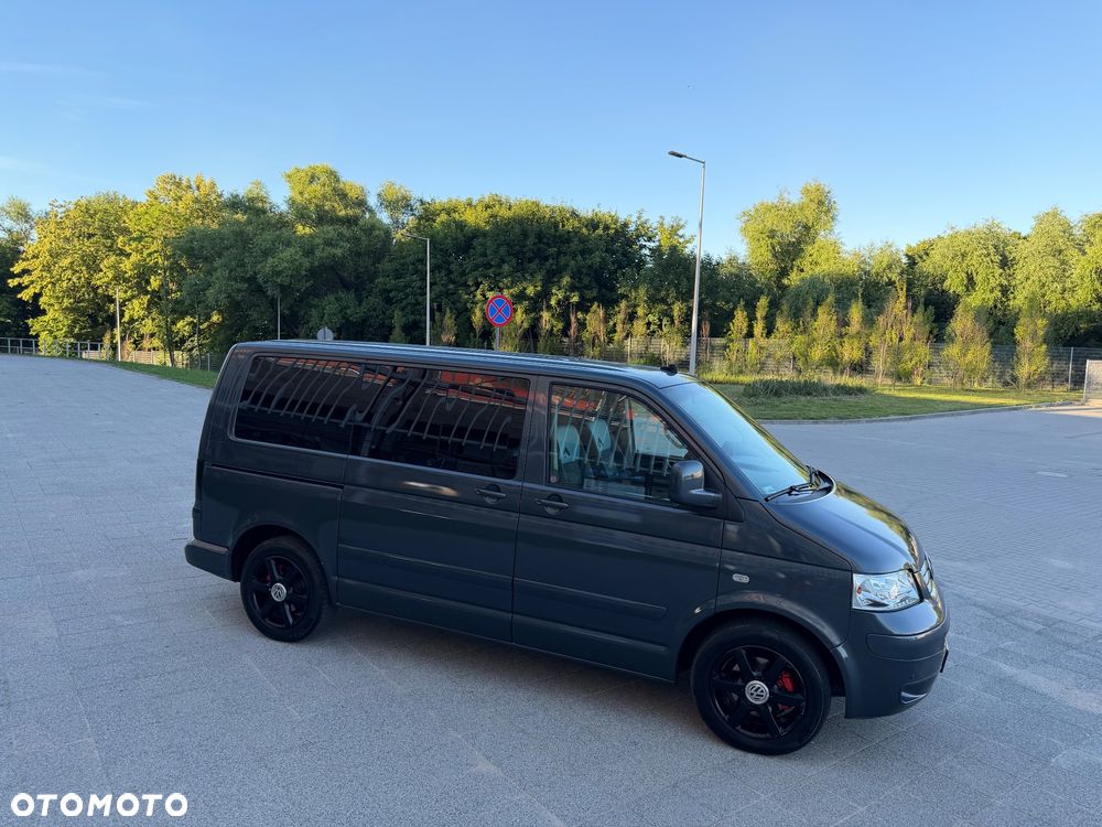 Volkswagen Multivan - 7