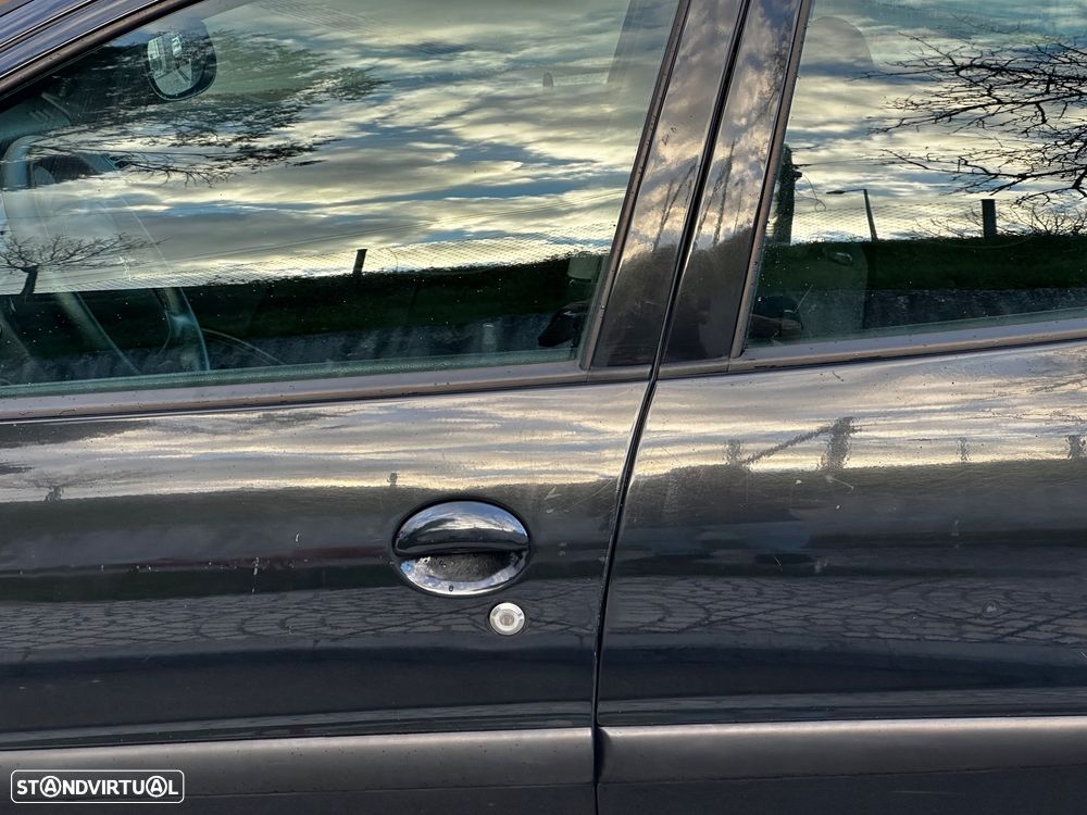 Peugeot 206 1.1 XT - 11