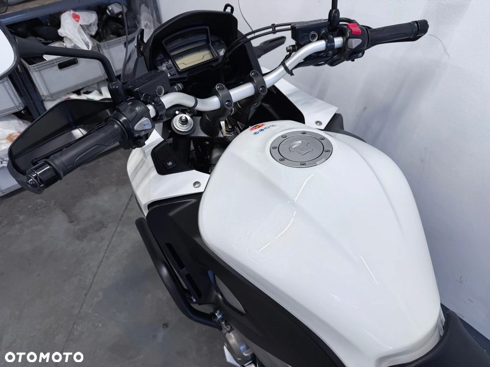 Honda VFR - 24
