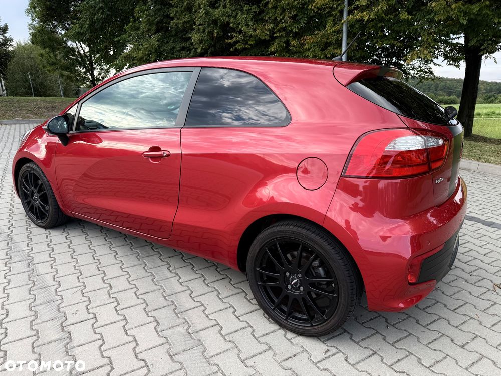 Kia Rio 1.2 Dream Team Edition - 11