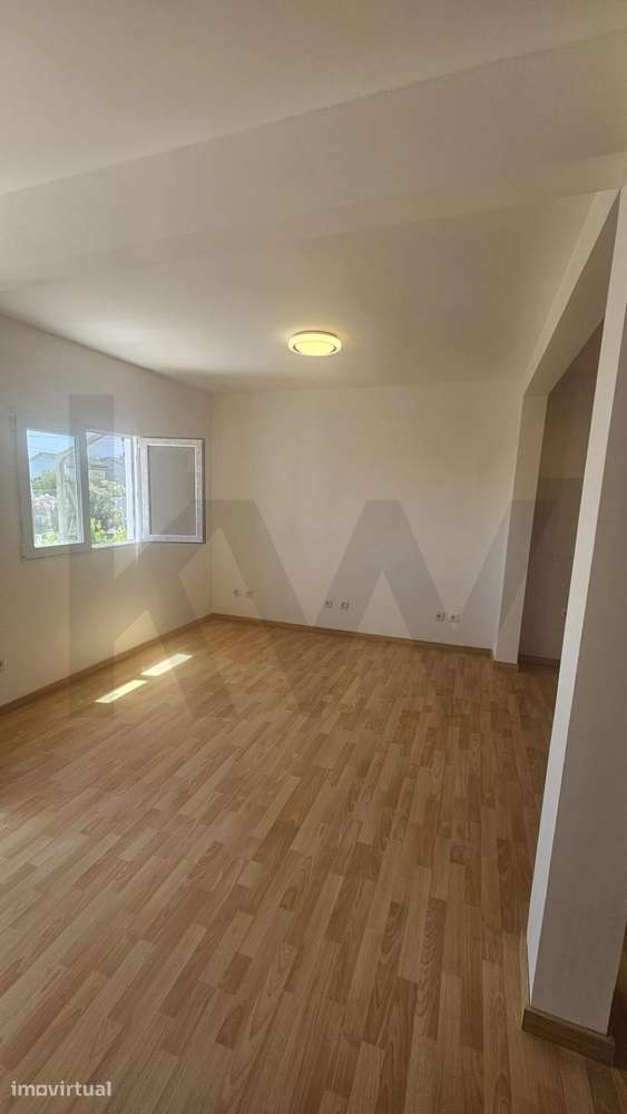 Moradia Térrea Totalmente Remodelada – Pronta a Habitar - Grande imagem: 5/6
