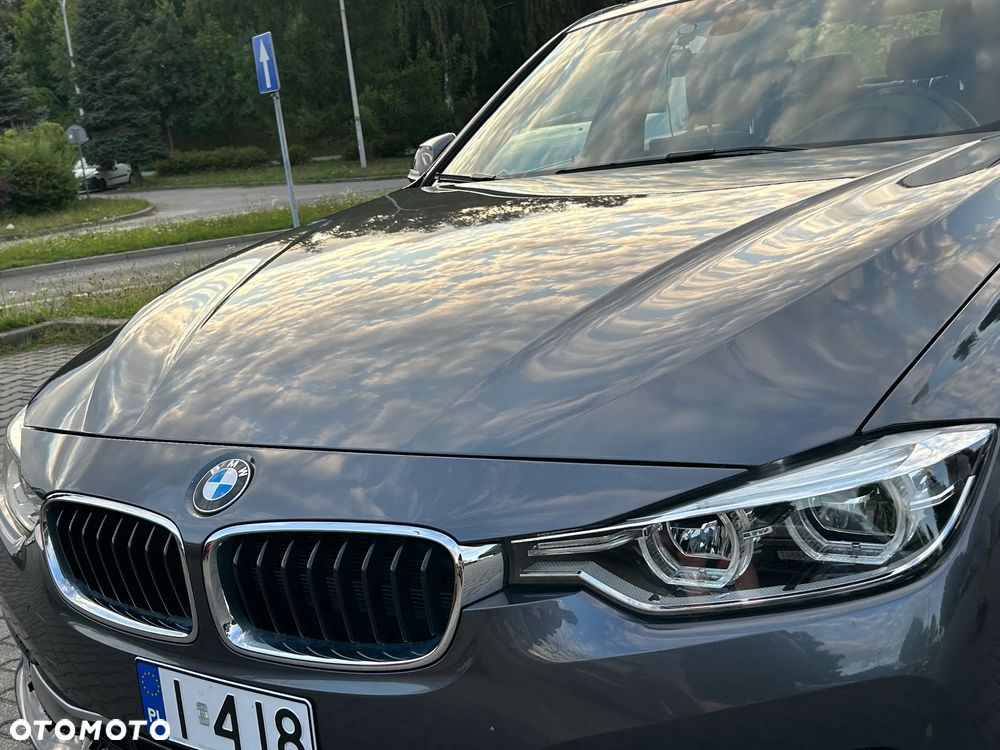 BMW Seria 3 330i xDrive Sport Line - 10
