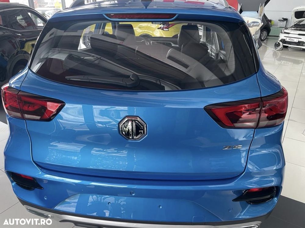 MG ZS - 6