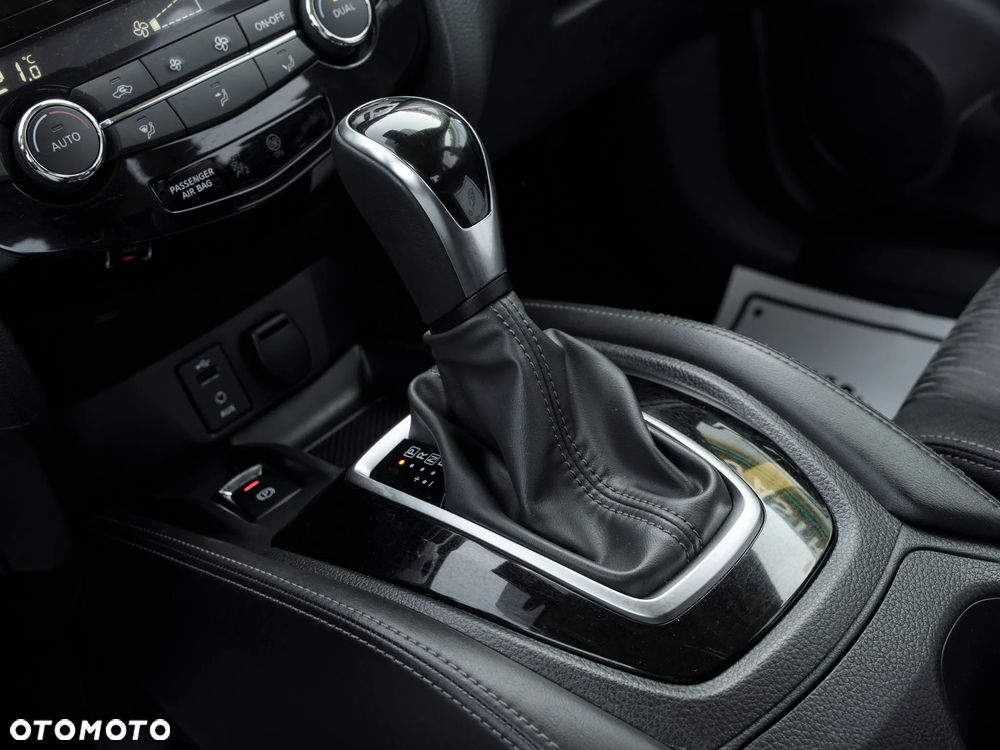 Nissan X-Trail 1.6 DCi N-Connecta 2WD Xtronic 7os - 22