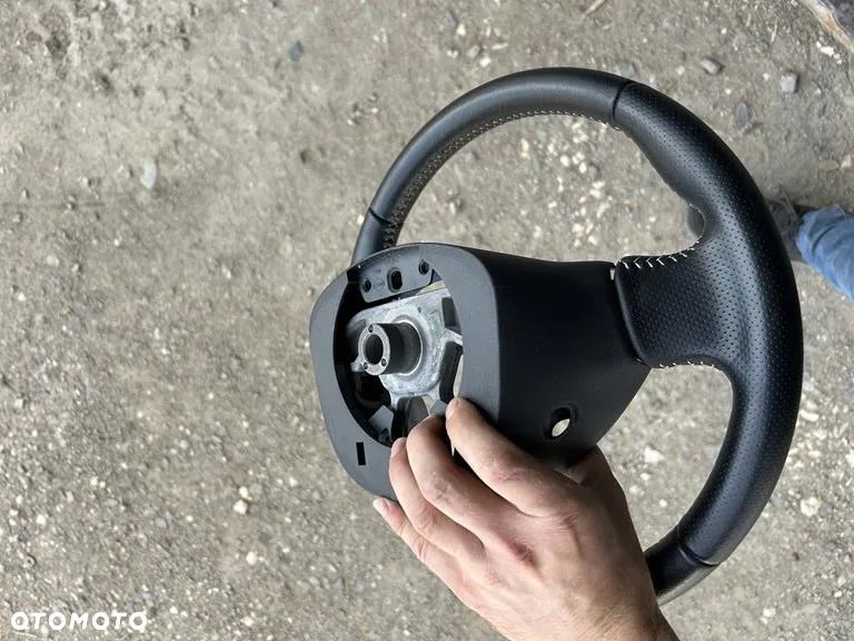 Kierownica skóra Nissan Juke I F15 - 13