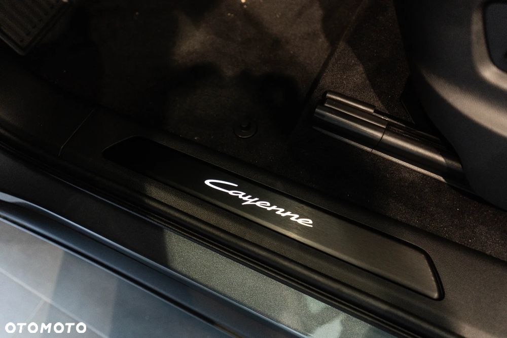 Porsche Cayenne Black Edition - 28