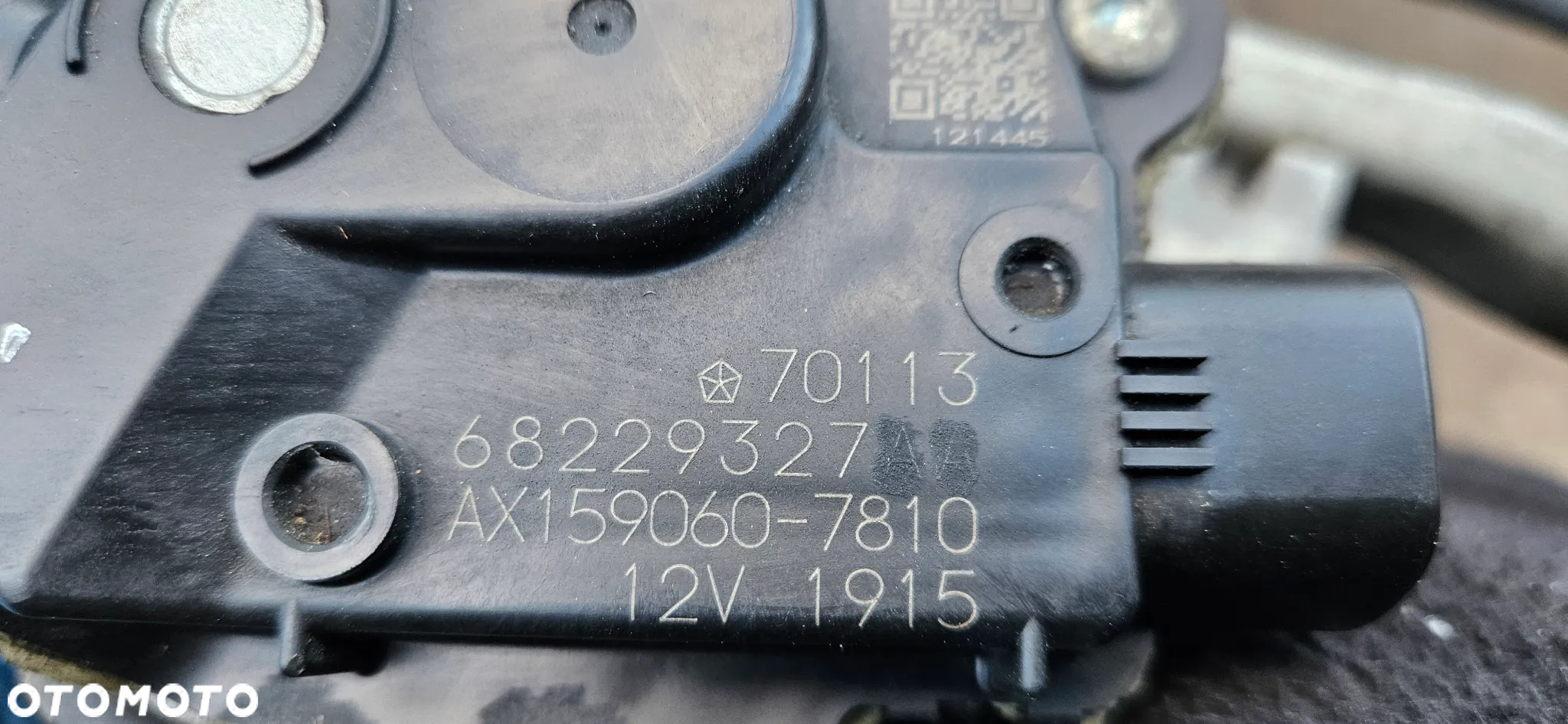 Chrysler Pacifica 2016- Mechanizm wycieraczek przód Silniczek wycieraczek 68229327AA 68229327AC 68229327AB - 3
