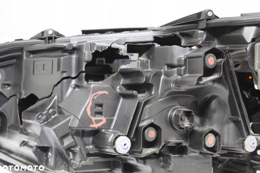 Toyota BZ4X Full Led Prawy Lampa Przód Prawa Uszkodzona - 4