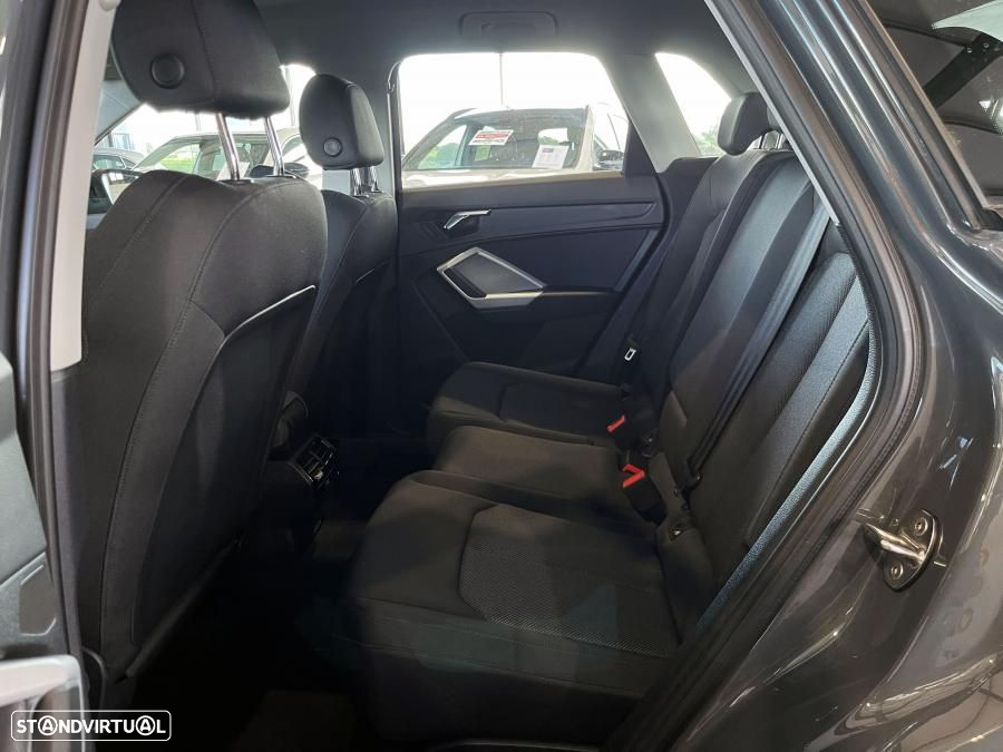 Audi Q3 45 TFSIe S tronic - 24