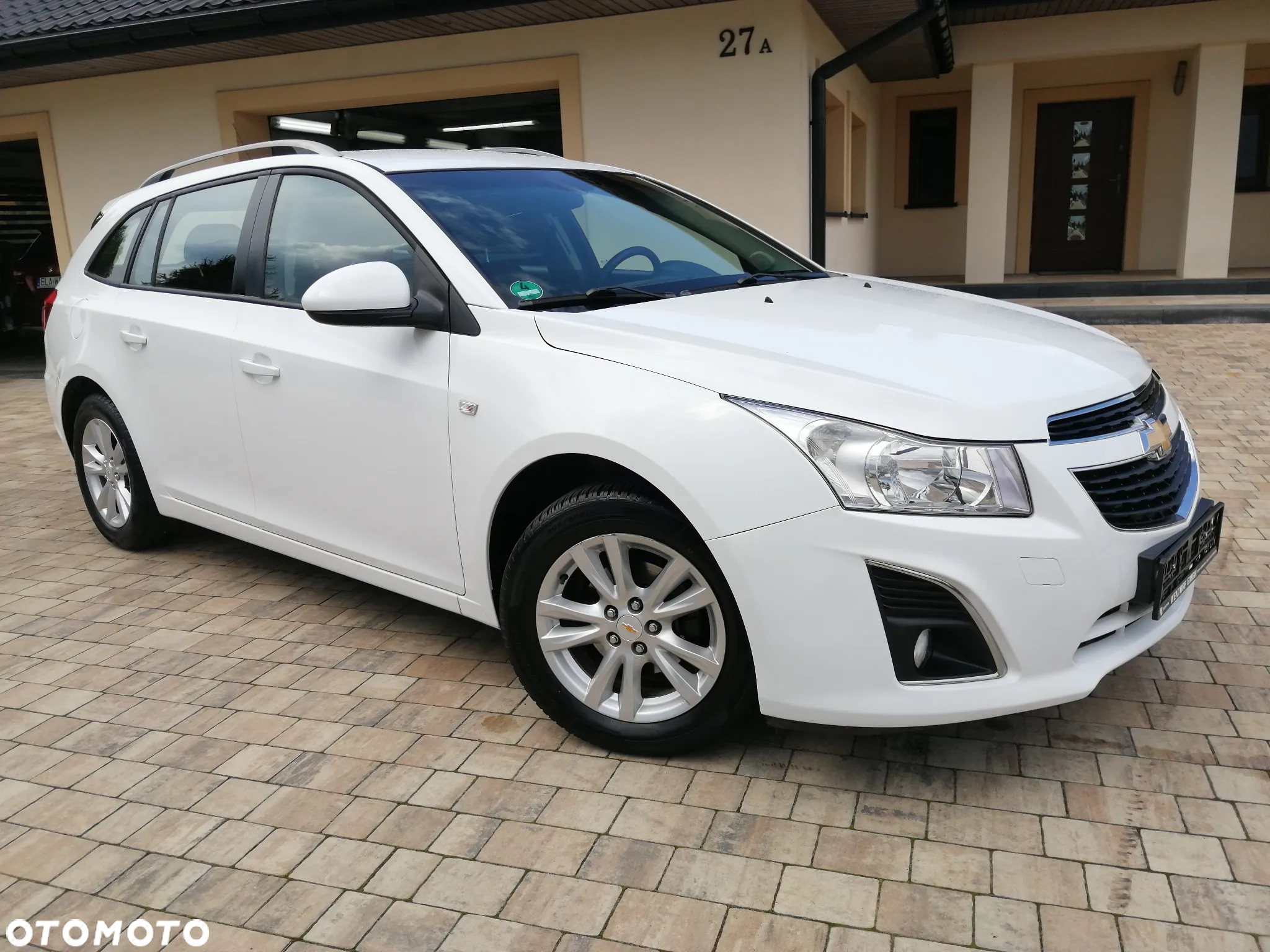 Chevrolet Cruze Station Wagon 1.6 LS - 4