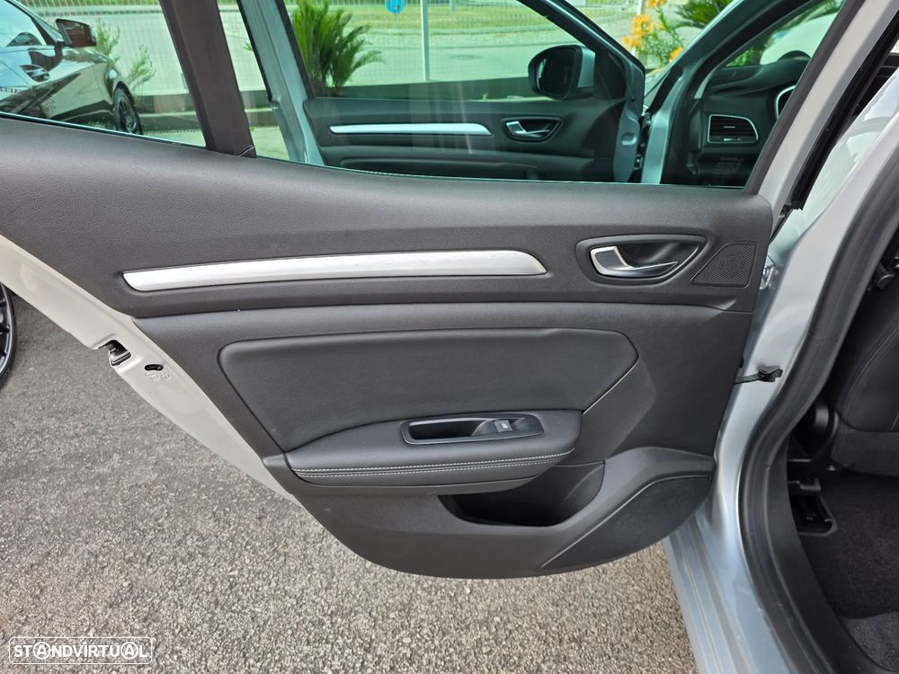 Renault Mégane BLUE dCi 115 INTENS - 22