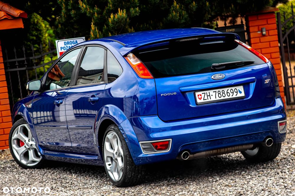 Ford Focus 2.5 ST - 10