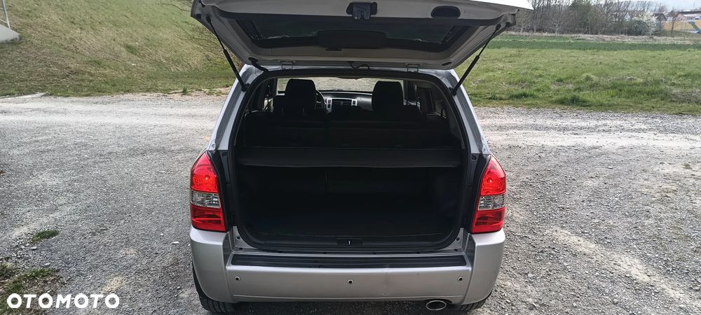 Hyundai Tucson 2.0 4WD GLS - 15