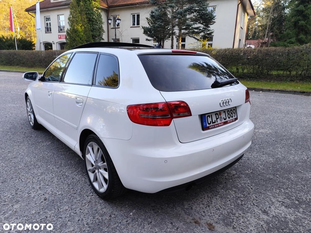 Audi A3 Sportback 2.0 TDI DPF S tronic Ambiente - 5