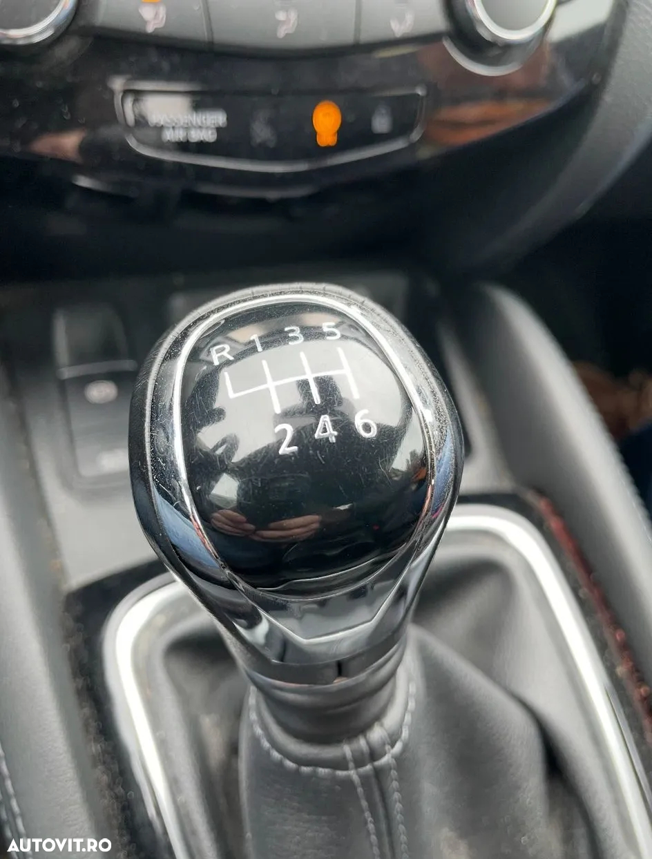 Nissan Qashqai 1.5 DCI Start/Stop Tekna - 9