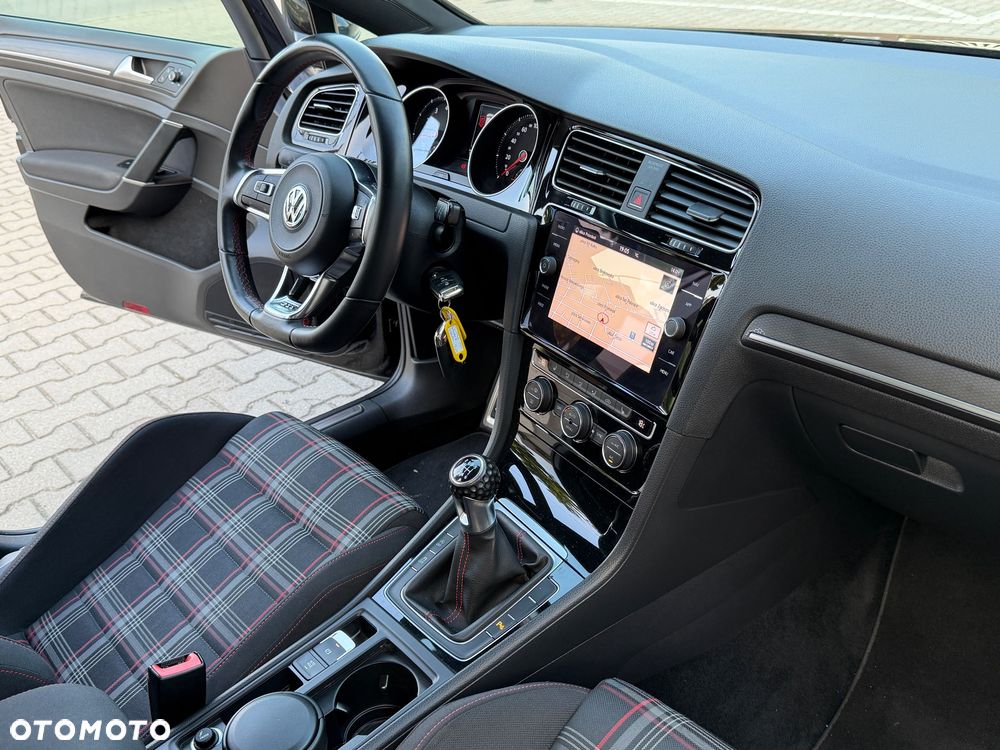 Volkswagen Golf 2.0 TSI BMT GTI Performance - 26