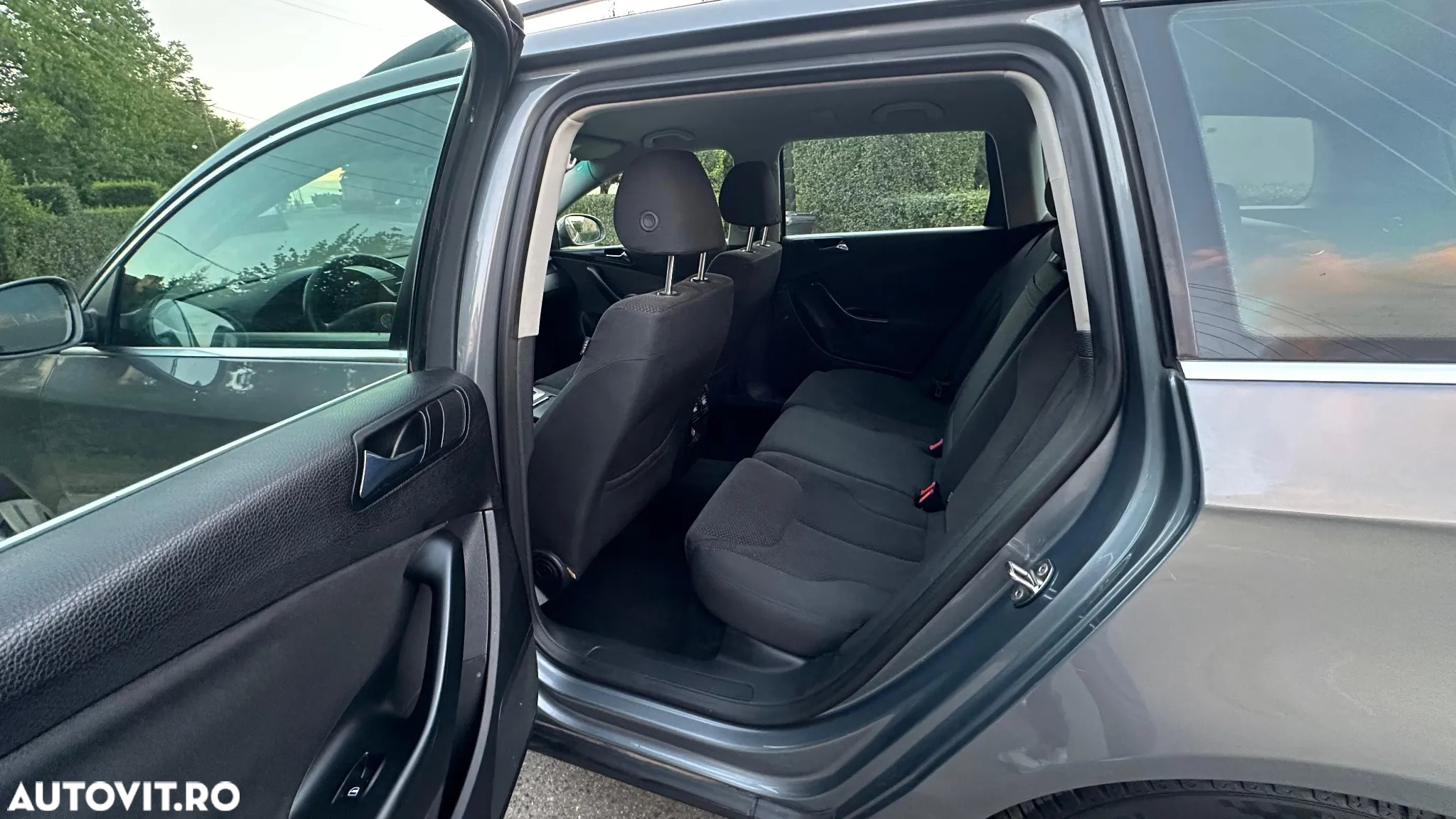 Volkswagen Passat - 8
