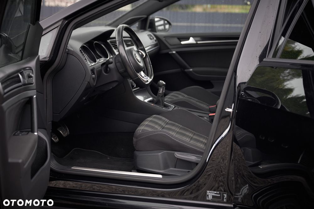 Volkswagen Golf VII 2.0 TDI BMT GTD - 22