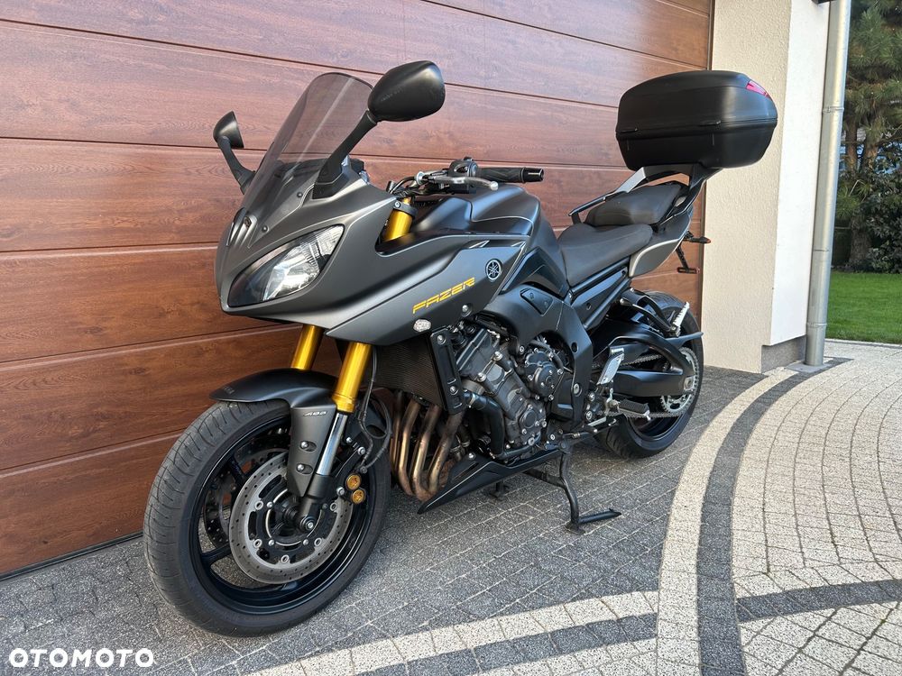 Yamaha FZ8 - 17
