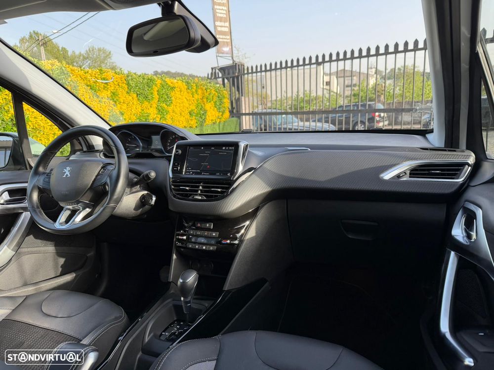 Peugeot 2008 PureTech 130 Stop&Start EAT6 Allure - 8